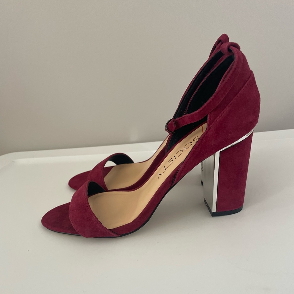 Sole Society Maroon Suede 3 inch heels Size 8.5